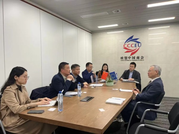 知名法学专家代表团到访欧盟中国商会1.jpg