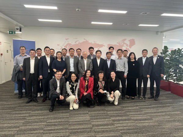 中国社会科学院赵志敏秘书长率团访问欧盟中国商会并举行在欧中企调研会4.jpg