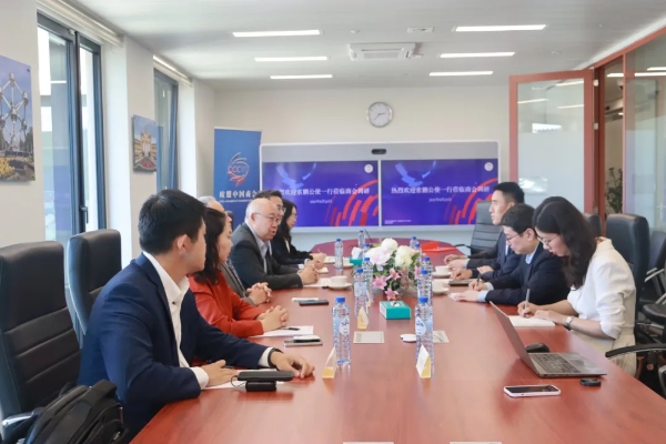 我驻欧盟使团新任公使索鹏首访商会5_副本.jpg