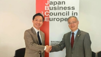 方东葵秘书长与日本欧盟商会秘书长举行工作会谈