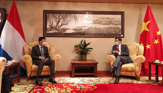 徐海峰会长拜访中国驻荷兰谈践大使并与在荷部分会员座谈 