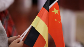 《周·知》| 德国首个“中国战略”？德外长推文下众网友评论“亮了”